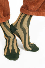 Load image into Gallery viewer, MENS GROOVE SOCKS
