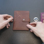 AIRTAG PASSPORT HOLDER