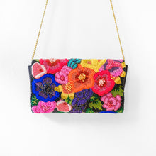 Load image into Gallery viewer, RAISED FLOWERS ENVELOPE CLUTCH
