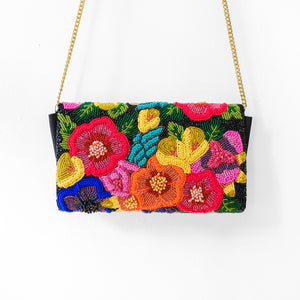 RAISED FLOWERS ENVELOPE CLUTCH