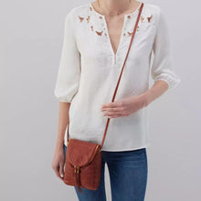 Load image into Gallery viewer, Fern Bag in Brandy on Model

